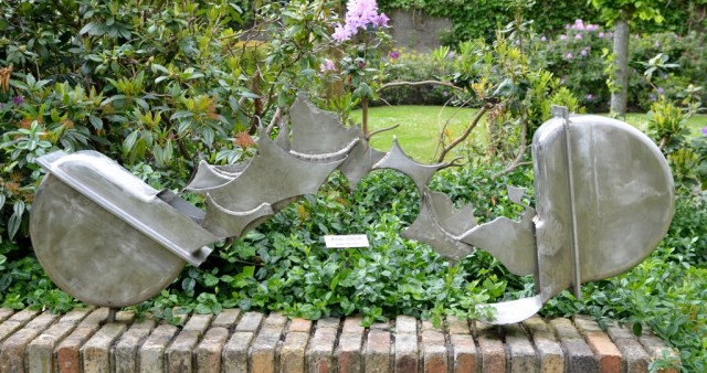 stainless-steel-a4-1024x542